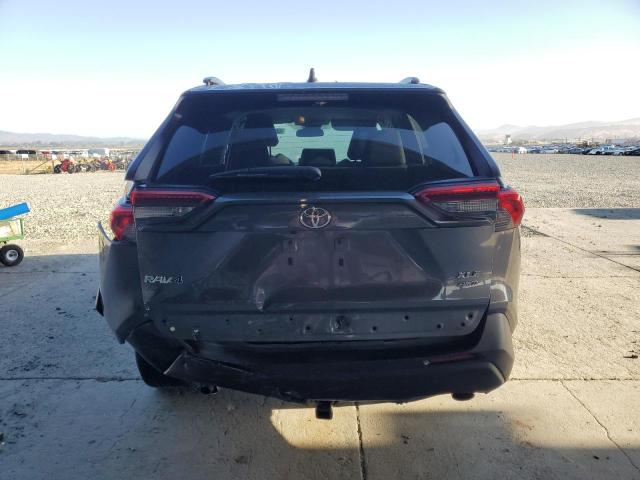 2T3P1RFV2MW211138 - 2021 TOYOTA RAV4 XLE GRAY photo 6