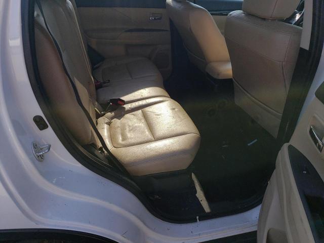 JA4AD3A32GZ016672 - 2016 MITSUBISHI OUTLANDER SE WHITE photo 11
