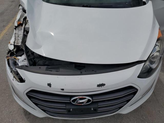 KMHD35LH1GU326976 - 2016 HYUNDAI ELANTRA GT WHITE photo 12