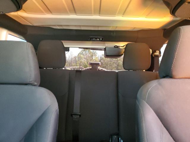 1C4HJWDG2GL346148 - 2016 JEEP WRANGLER U SPORT SILVER photo 10