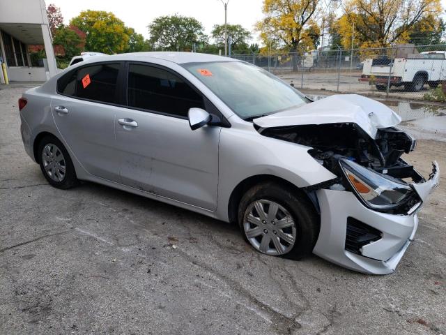 3KPA24AD7NE432056 - 2022 KIA RIO LX SILVER photo 4