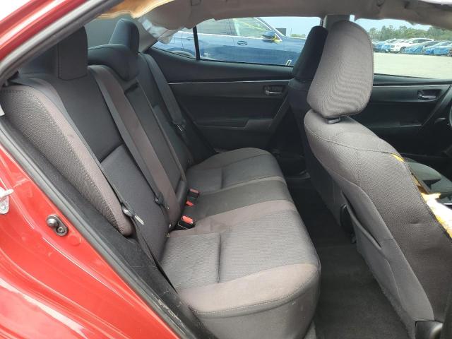 5YFBURHE1JP766957 - 2018 TOYOTA COROLLA L RED photo 10