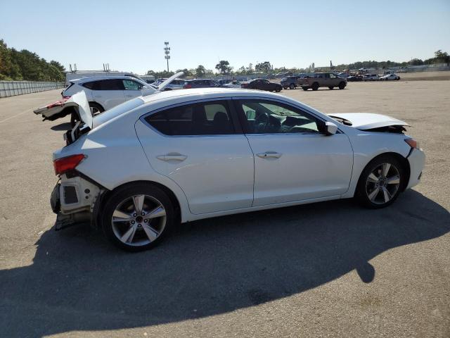 19VDE1F52DE015908 - 2013 ACURA ILX 20 PREMIUM WHITE photo 3