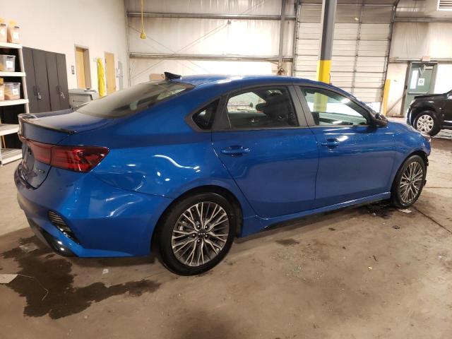 3KPF54AD8PE550424 - 2023 KIA FORTE GT LINE BLUE photo 3