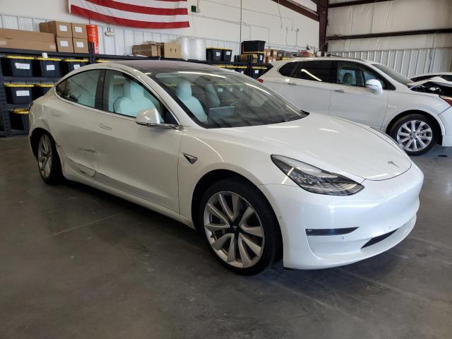 5YJ3E1EA7KF327778 - 2019 TESLA MODEL 3 Biały zdjęcie 4