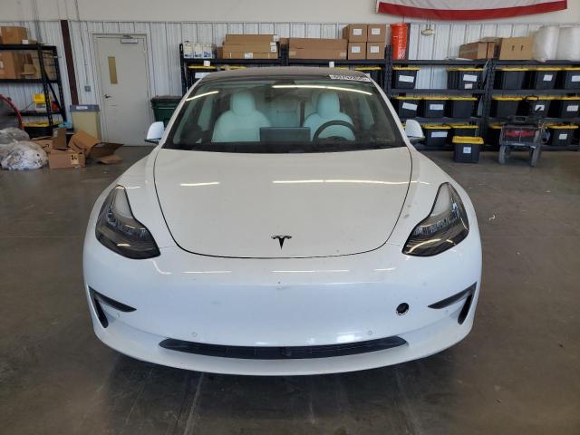5YJ3E1EA7KF327778 - 2019 TESLA MODEL 3 Biały zdjęcie 5