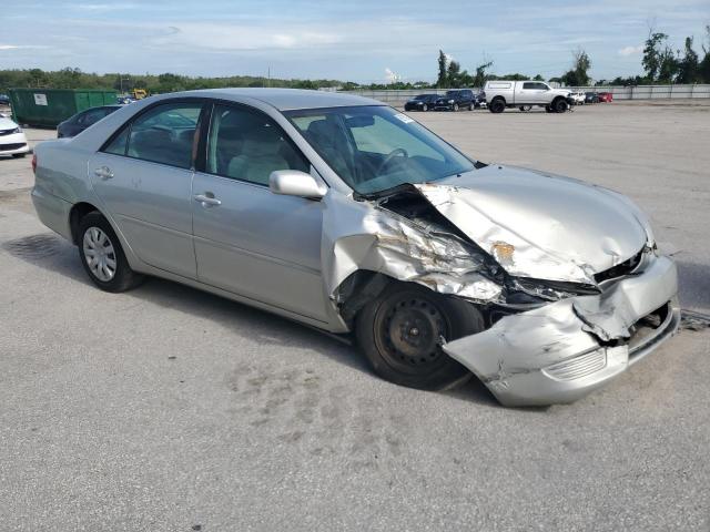 4T1BE32K15U966606 - 2005 TOYOTA CAMRY LE SILVER photo 4