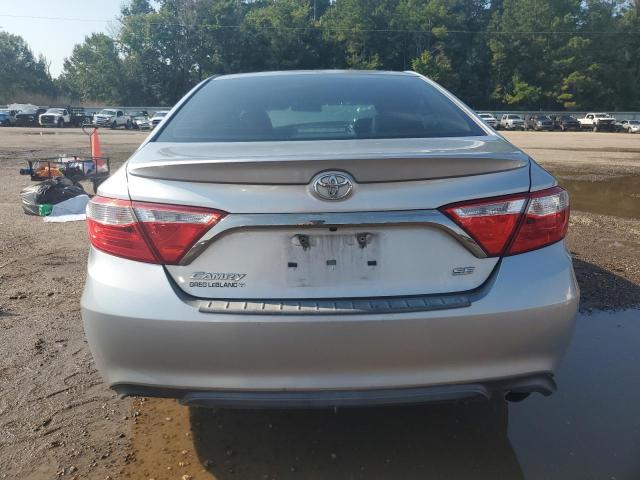 4T1BF1FKXHU701747 - 2017 TOYOTA CAMRY LE SILVER photo 6