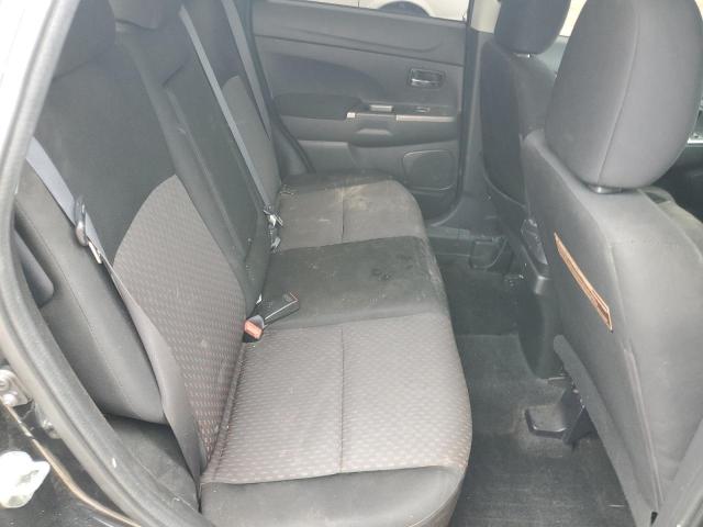 JA4AR3AU6JZ005109 - 2018 MITSUBISHI OUTLANDER ES BLACK photo 11