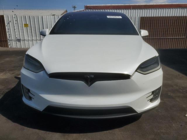 5YJXCDE29KF197875 - 2019 TESLA MODEL X Beyaz fotoğraf 5
