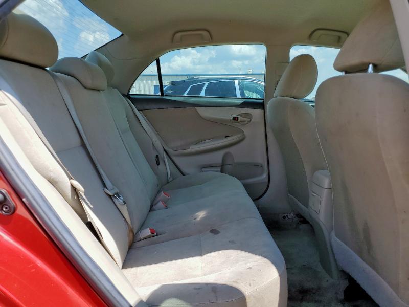 5YFBU4EEXDP158379 - 2013 TOYOTA COROLLA BASE أحمر صورة 10