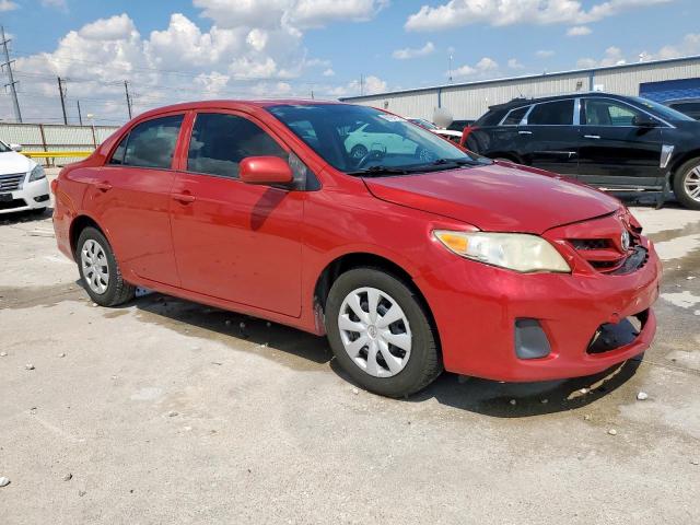5YFBU4EEXDP158379 - 2013 TOYOTA COROLLA BASE أحمر صورة 4