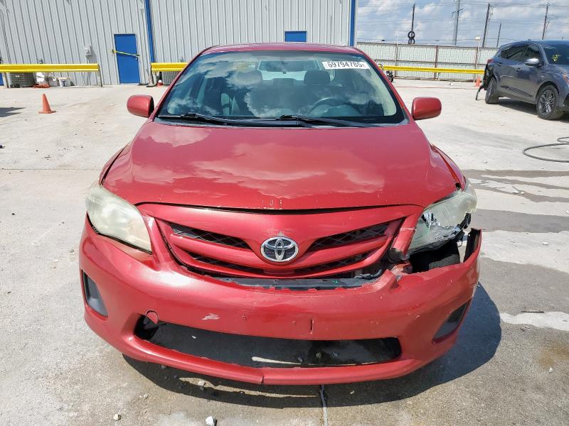 5YFBU4EEXDP158379 - 2013 TOYOTA COROLLA BASE أحمر صورة 5