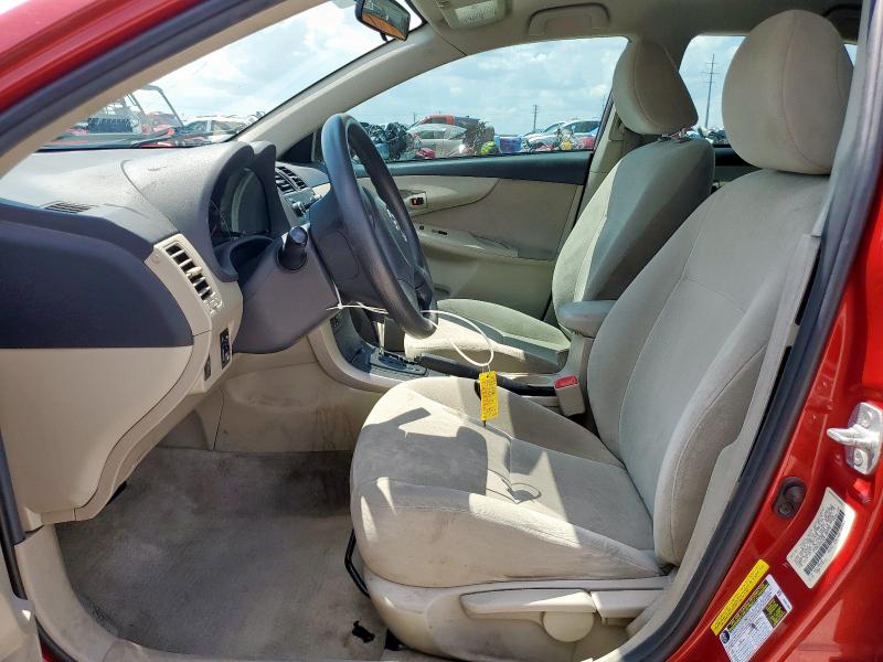 5YFBU4EEXDP158379 - 2013 TOYOTA COROLLA BASE أحمر صورة 7