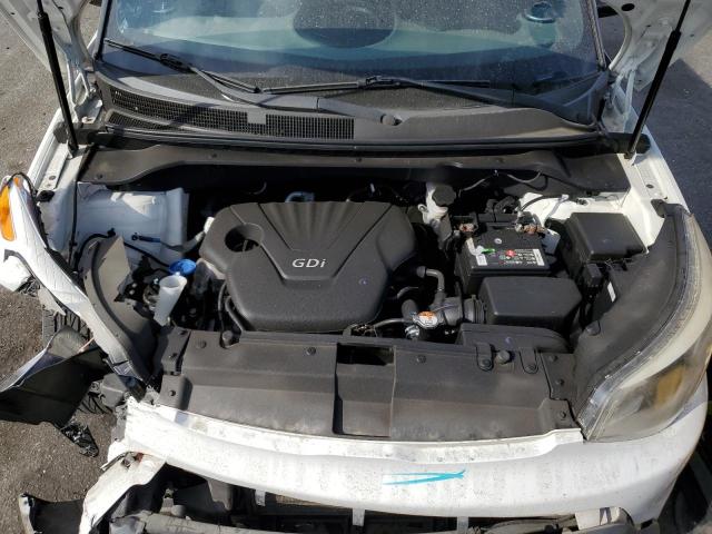 KNDJN2A26F7186791 - 2015 KIA SOUL WHITE photo 11