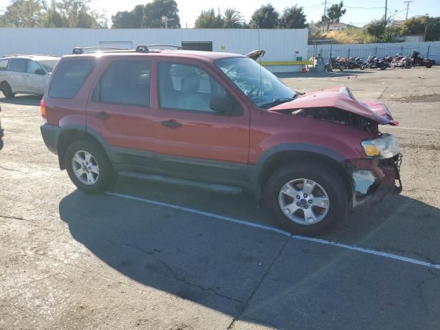 1FMYU93186KB64833 - 2006 FORD ESCAPE XLT RED photo 4
