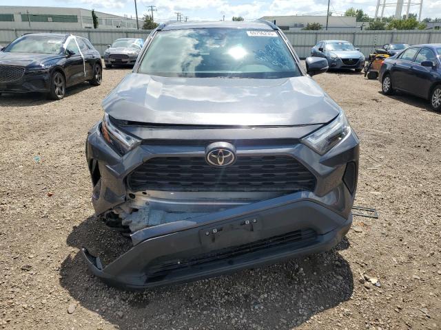 2T3P1RFV8PW354583 - 2023 TOYOTA RAV4 XLE CHARCOAL photo 5