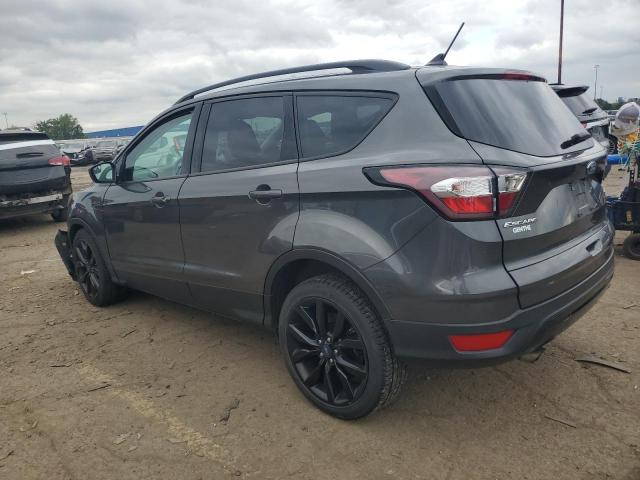 1FMCU0GD4JUA96067 - 2018 FORD ESCAPE SE ნაცრისფერი ფოტო 2