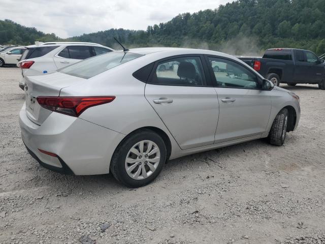 3KPC24A65LE092963 - 2020 HYUNDAI ACCENT SE SILVER photo 3