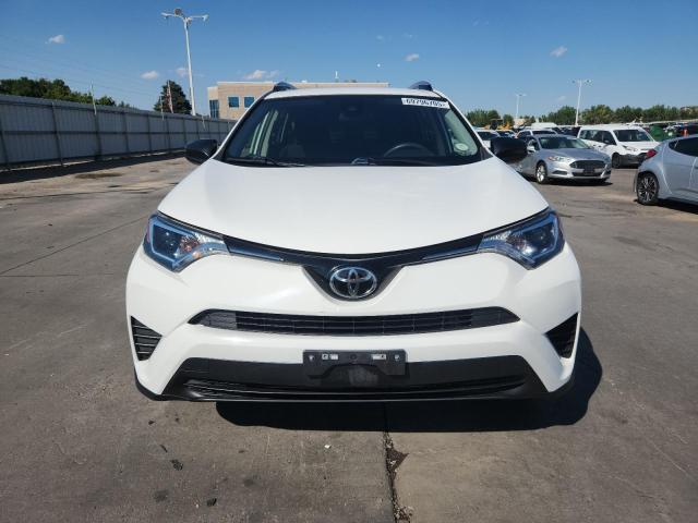 JTMBFREV1HJ132223 - 2017 TOYOTA RAV4 LE WHITE photo 5