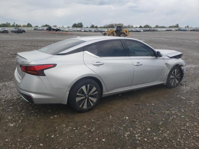 1N4BL4DV6KC187118 - 2019 NISSAN ALTIMA SV SILVER photo 3