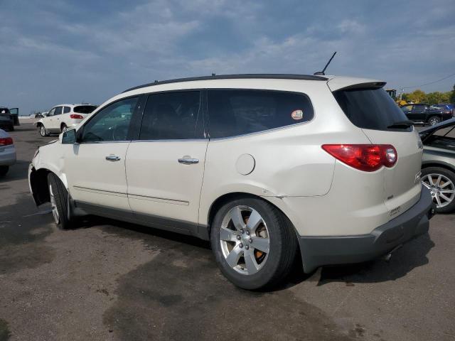 1GNKVLED8BJ376229 - 2011 CHEVROLET TRAVERSE LTZ WHITE photo 2