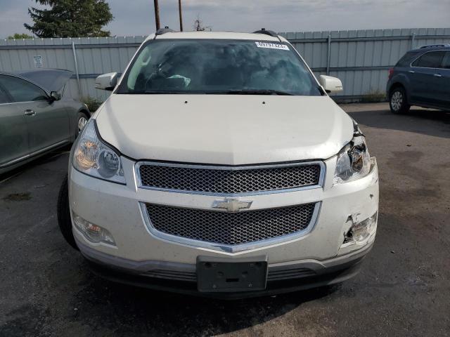 1GNKVLED8BJ376229 - 2011 CHEVROLET TRAVERSE LTZ WHITE photo 5