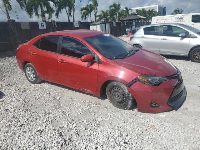 5YFBURHE1JP759622 - 2018 TOYOTA COROLLA L أحمر صورة 4