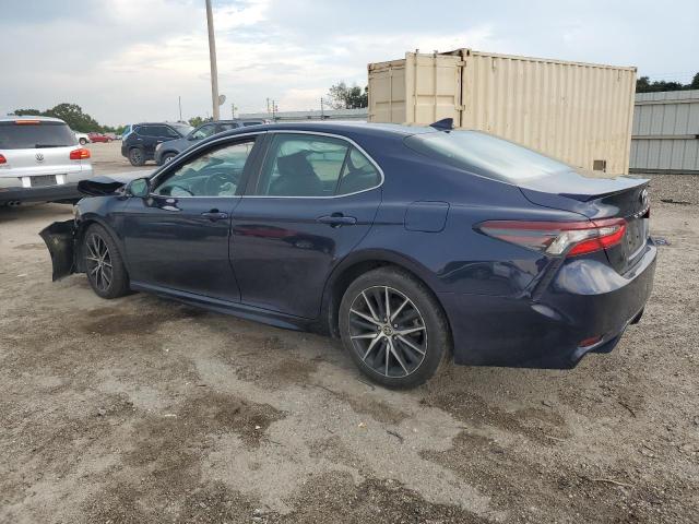 4T1G11AK2NU626484 - 2022 TOYOTA CAMRY SE BLUE photo 2