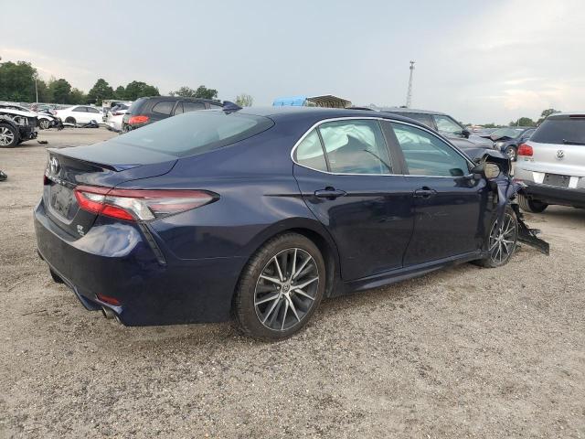 4T1G11AK2NU626484 - 2022 TOYOTA CAMRY SE BLUE photo 3