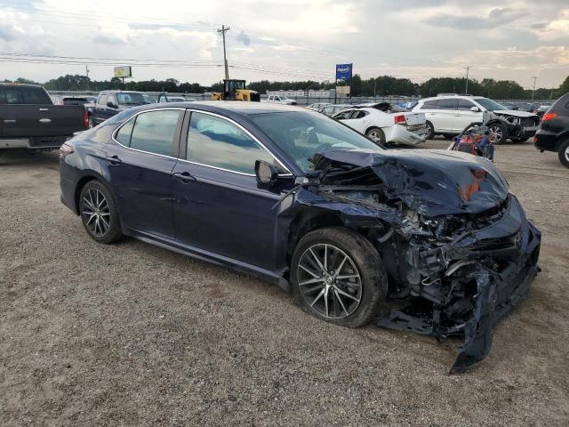 4T1G11AK2NU626484 - 2022 TOYOTA CAMRY SE BLUE photo 4