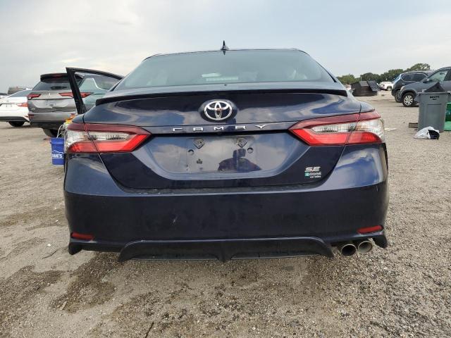 4T1G11AK2NU626484 - 2022 TOYOTA CAMRY SE BLUE photo 6