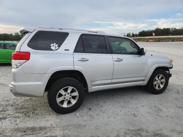 JTEZU5JR6D5050556 - 2013 TOYOTA 4RUNNER SR5 SILVER photo 3