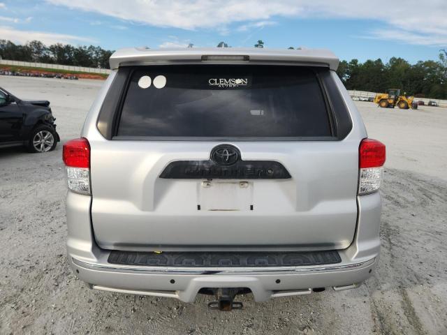 JTEZU5JR6D5050556 - 2013 TOYOTA 4RUNNER SR5 SILVER photo 6