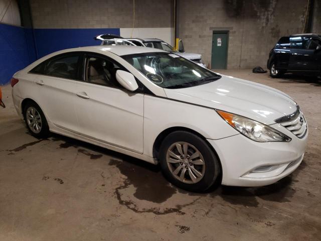 5NPEB4AC7DH536579 - 2013 HYUNDAI SONATA GLS WHITE photo 4