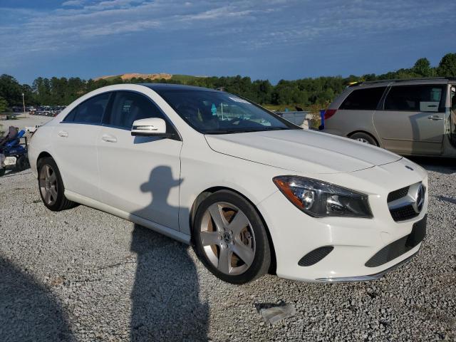 WDDSJ4GB6JN636565 - 2018 MERCEDES-BENZ CLA 250 4MATIC WHITE photo 4