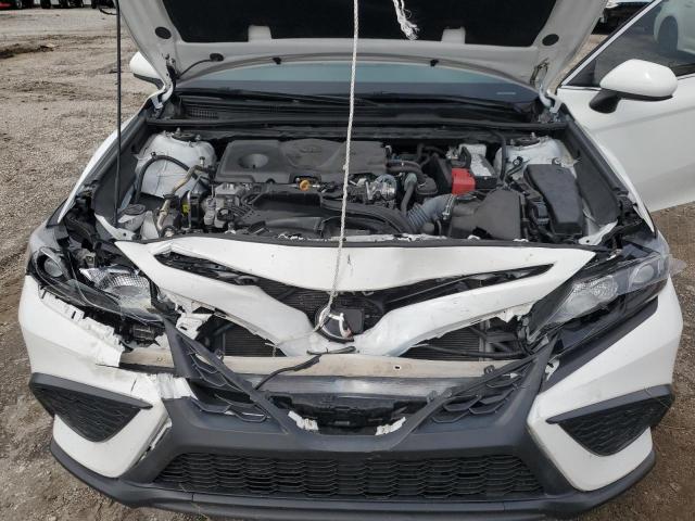 4T1G11AK0MU582208 - 2021 TOYOTA CAMRY SE WHITE photo 11