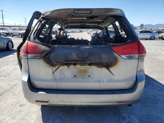 5TDKK3DC8BS134229 - 2011 TOYOTA SIENNA LE 烧焦的 照片 6