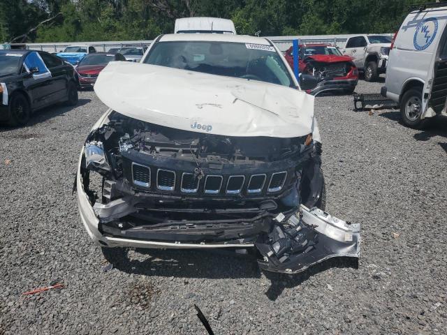 3C4NJCAB8JT327657 - 2018 JEEP COMPASS SPORT WHITE photo 5