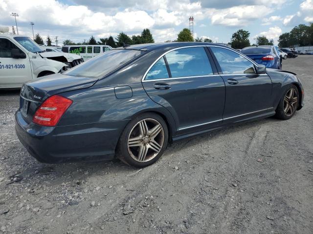 WDDNG9EB3DA530128 - 2013 MERCEDES-BENZ S 550 4MATIC BLACK photo 3