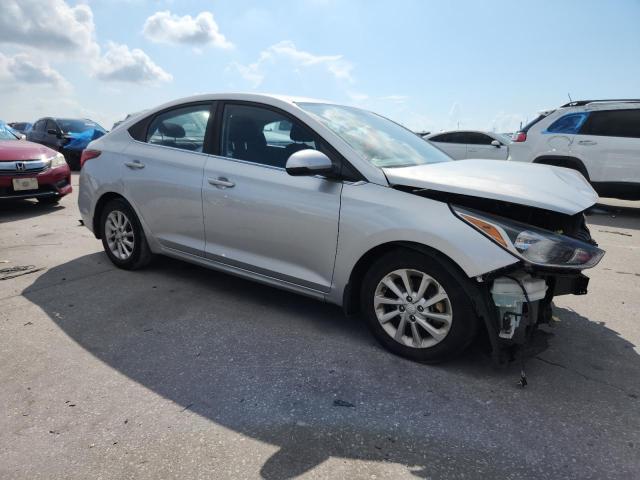 3KPC24A3XKE039695 - 2019 HYUNDAI ACCENT SE ვერცხლისფერი ფოტო 4