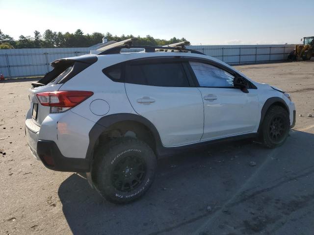 JF2GTAEC2KH273557 - 2019 SUBARU CROSSTREK PREMIUM WHITE photo 3