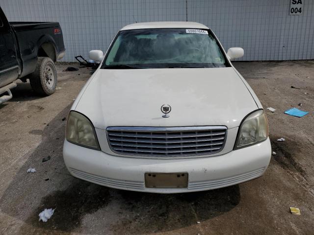 1G6KD54Y74U189631 - 2004 CADILLAC DEVILLE WHITE photo 5