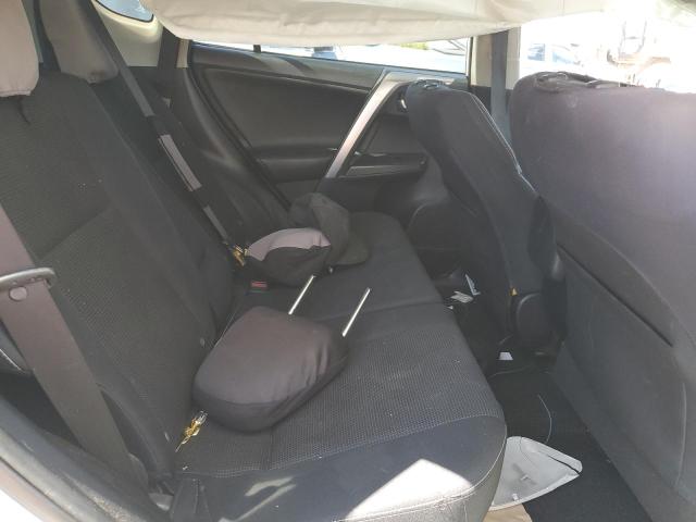 JTMRFREV2HJ115218 - 2017 TOYOTA RAV4 XLE WHITE photo 11