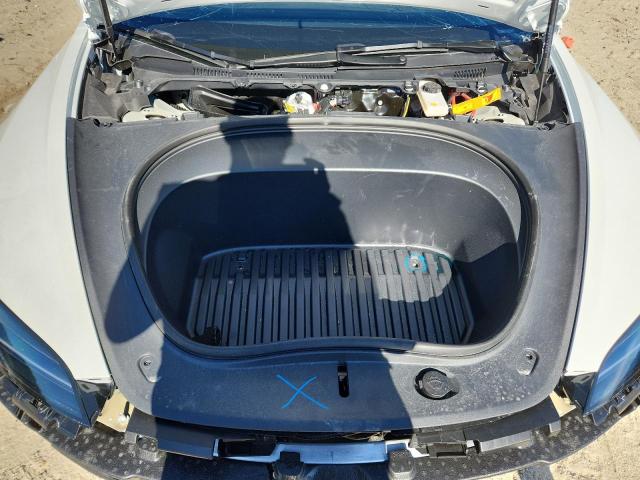 5YJ3E1EA8SF020510 - 2025 TESLA MODEL 3 WHITE photo 12