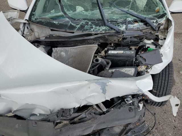 KMHCT4AE9HU364049 - 2017 HYUNDAI ACCENT SE WHITE photo 11