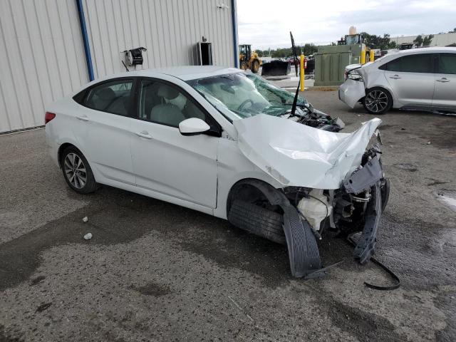 KMHCT4AE9HU364049 - 2017 HYUNDAI ACCENT SE WHITE photo 4