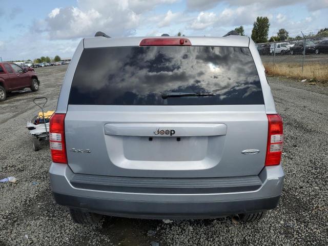 1C4NJRFB6HD175017 - 2017 JEEP PATRIOT LATITUDE GRAY photo 6