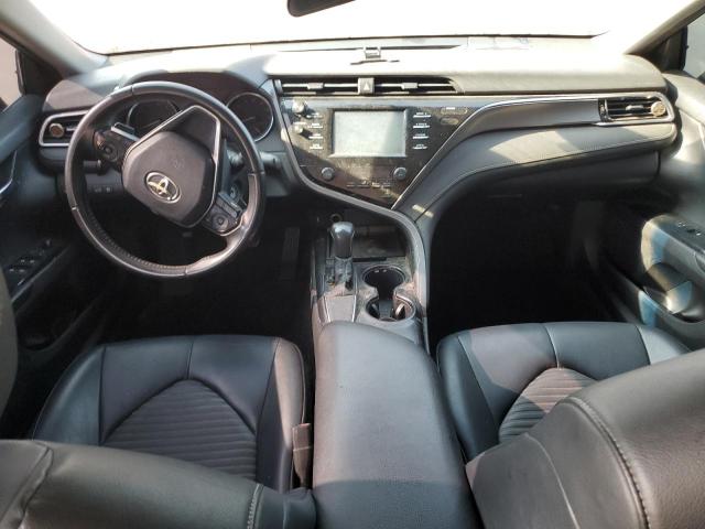 4T1B11HK7JU664030 - 2018 TOYOTA CAMRY L RED photo 8