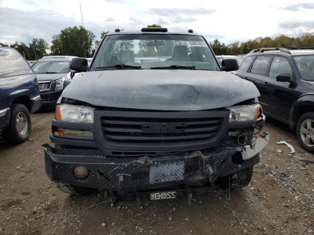 1GTHK34U56E237977 - 2006 GMC NEW SIERRA K3500 GRAY photo 5